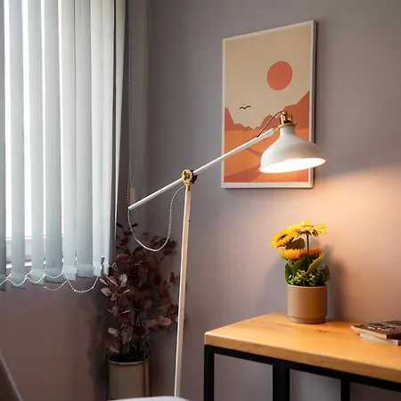 Mall Of - Urbanlux Retreat, Free Parking 아파트